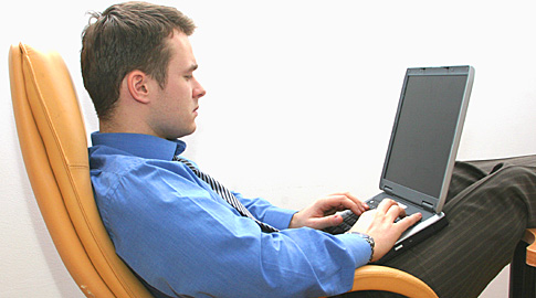 Berater mit Notebook